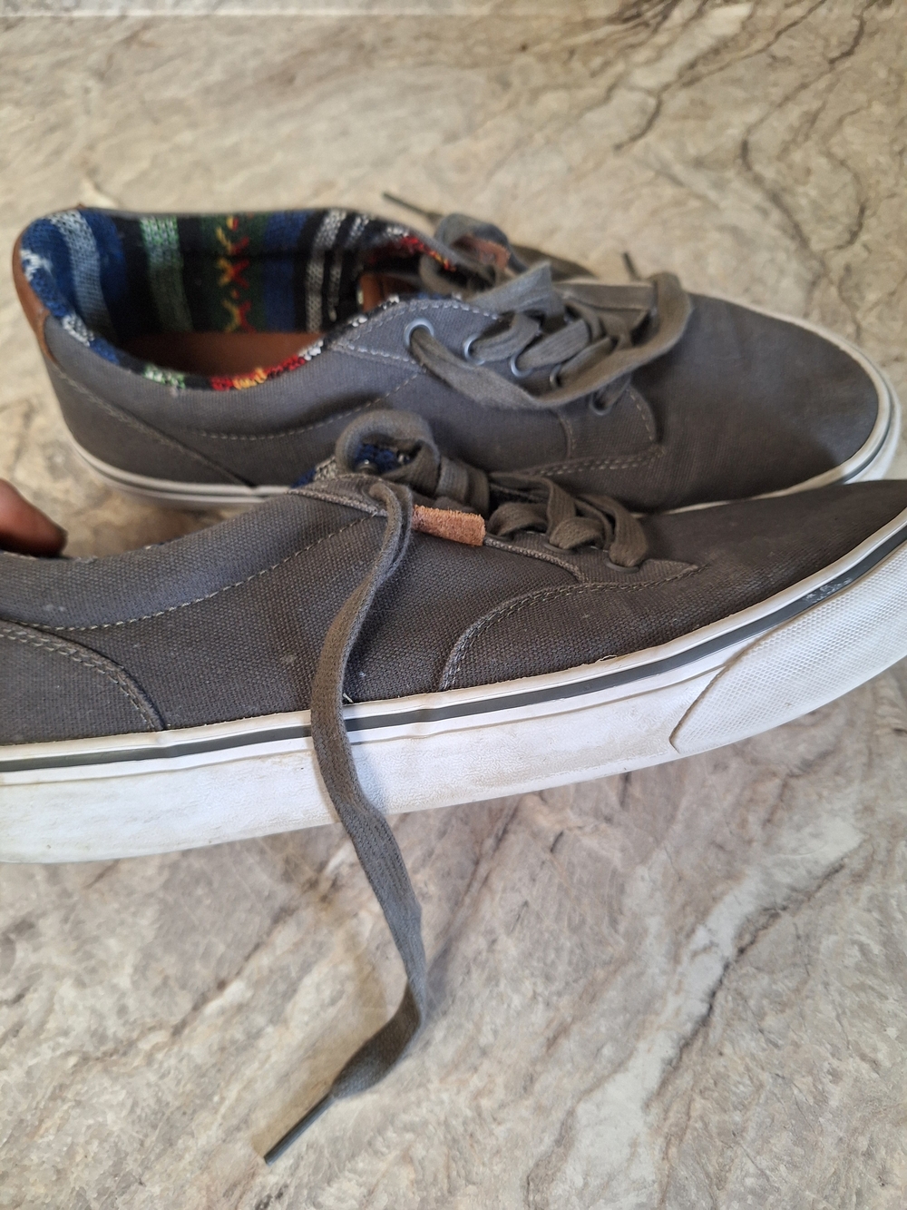 Vans Men's Gray Canvas Low-Top Sneakers